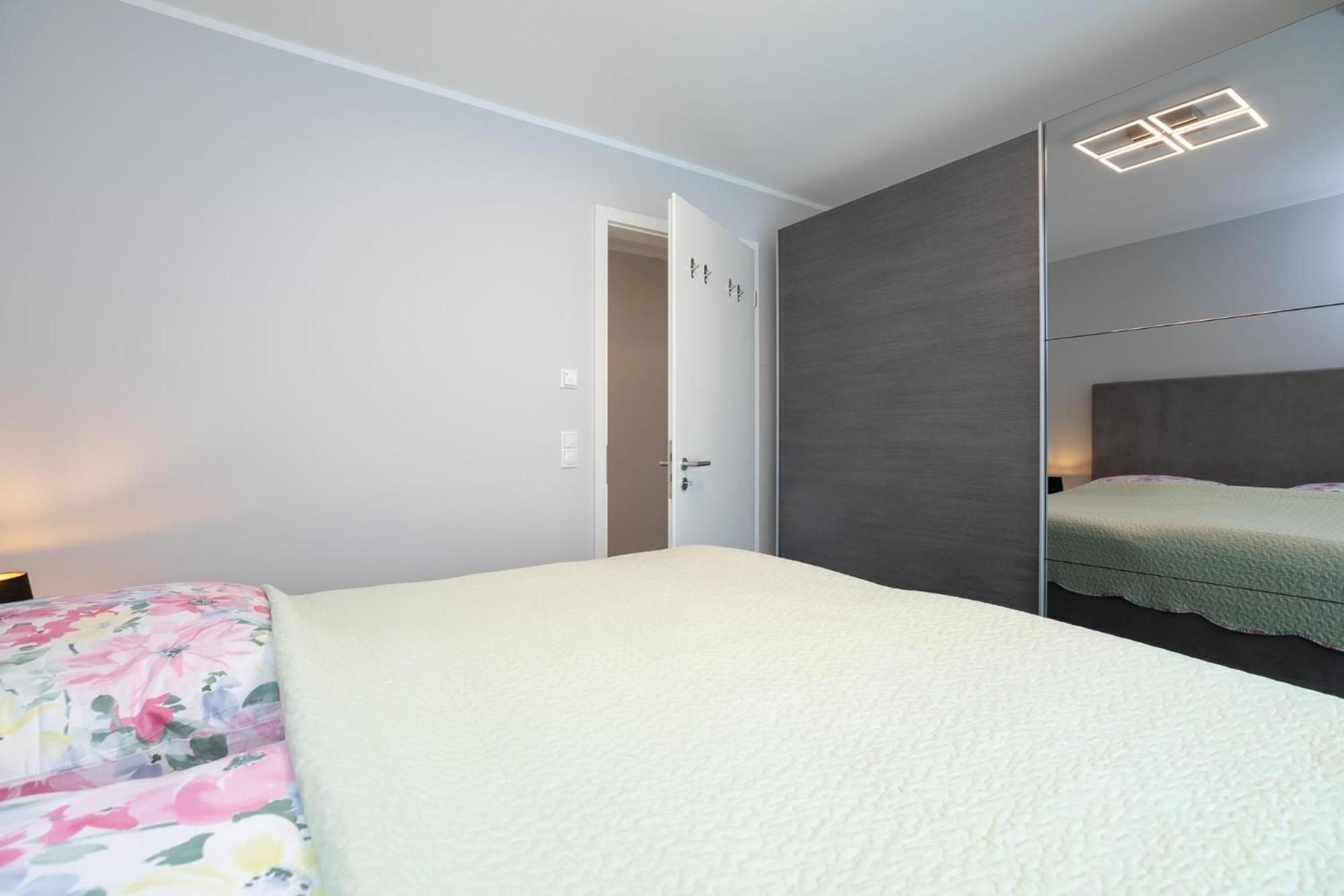Lucia Apartment *